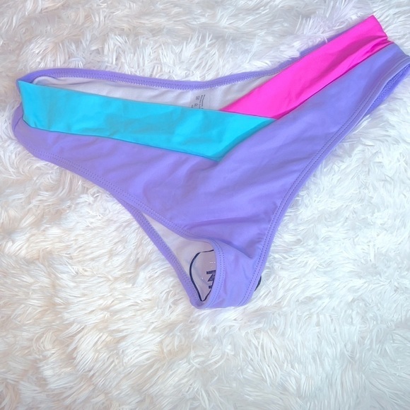 Bathing suits size L - Picture 7 of 10